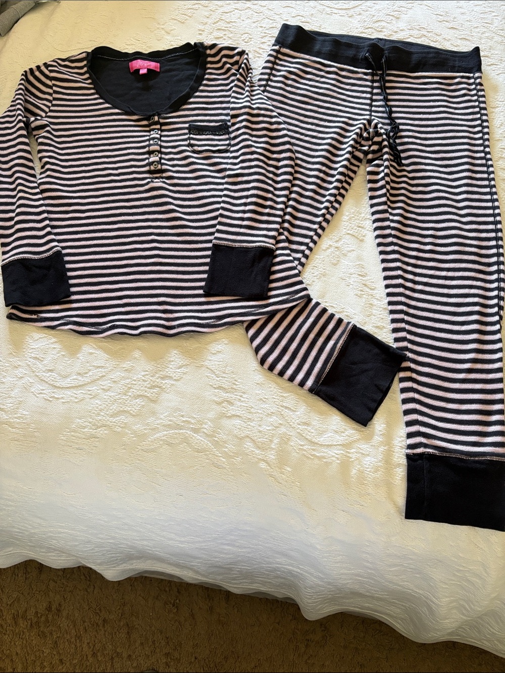 Victoria Secret Striped Pink and Black Womens Pajama Set EUC L - Picture 2 of 12